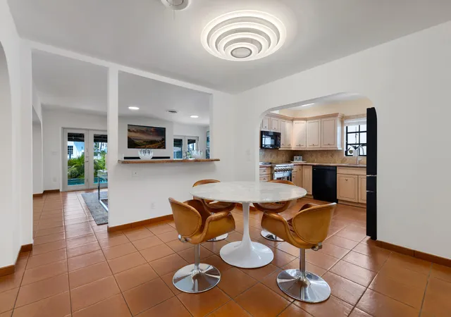 Photo 4 of Single family home for sale at 325 Coconut Isle Dr, Fort Lauderdale, FL 33301 | MLS# B26028514 | Listing updated on 2026-10-08