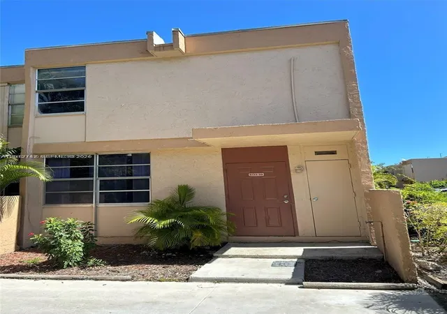 1st image of 6133 Sw 69th St #38, South Miami, FL 33143 | MLS# A12012742