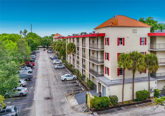 2nd image of 3000 Nw 48th Ter #126, Lauderdale Lakes, FL 33313 | MLS# A12019652