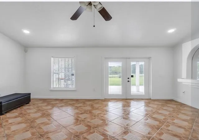 Photo 3 of Single family home for sale at 34 Bradford Ct, Kissimmee, FL 34758 | MLS# B26028927 | Listing updated on 2026-09-23