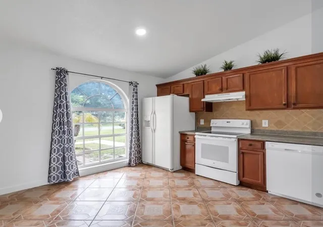 Photo 4 of Single family home for sale at 34 Bradford Ct, Kissimmee, FL 34758 | MLS# B26028927 | Listing updated on 2026-09-23