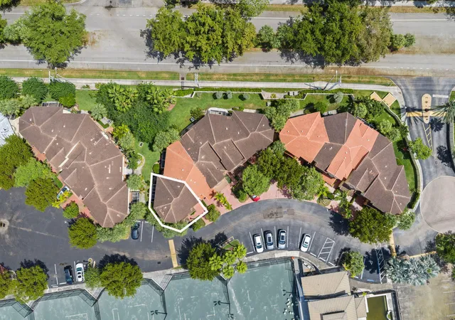 Homes for sale in Deerfield Beach, FL | 2978 Deer Creek Country Club Blvd, Deerfield Beach, FL 33442 | MLS# B26028968