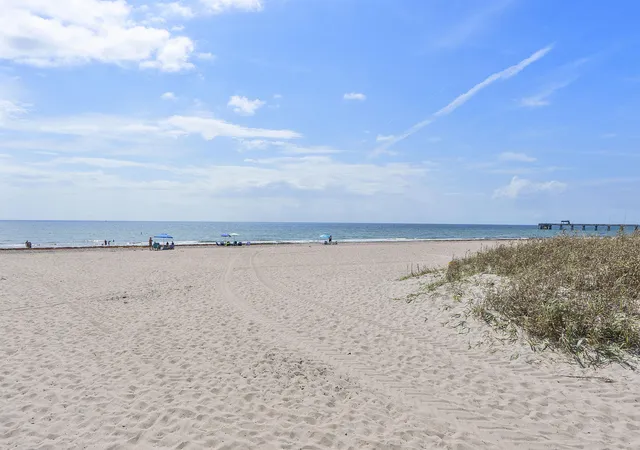 Homes for sale in Deerfield Beach, FL | 1950 Ne 7th St #105, Deerfield Beach, FL 33441 | MLS# B26028967
