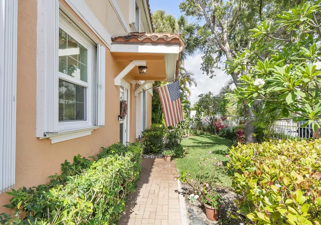 Homes for sale in Deerfield Beach, FL | 1950 Ne 7Th St #105, Deerfield Beach, FL 33441 | MLS# B26028967