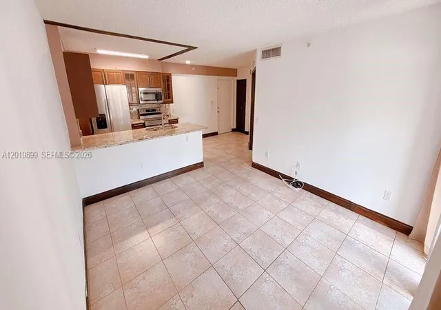 3rd image of 470 S Park Rd #7104, Hollywood, FL 33021 | MLS# A12019899