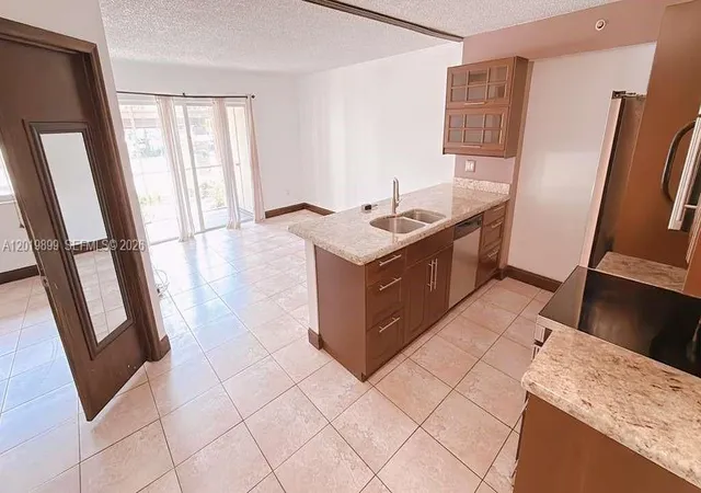 4th image of 470 S Park Rd #7104, Hollywood, FL 33021 | MLS# A12019899