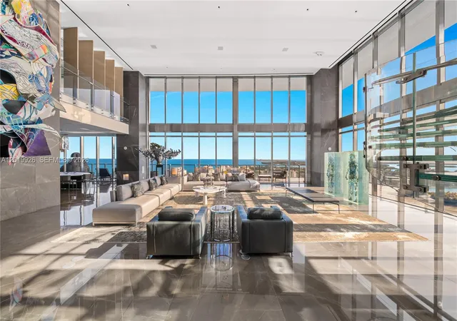 4th image of 800 S Pointe Dr, Miami, FL 33139