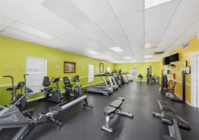 2nd image of 330 Ne 26Th Ave, Boynton Beach, FL 33435