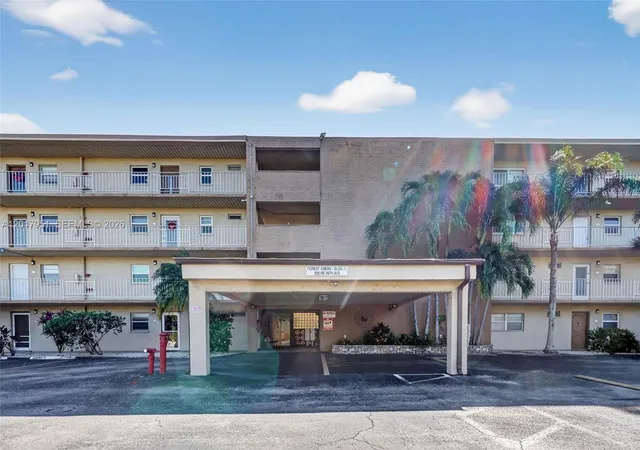 38th image of 330 Ne 26th Ave #1120, Boynton Beach, FL 33435 | MLS# A12017951