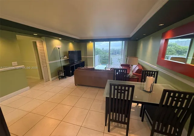 5th image of 2020 Ne 135Th St #503, North Miami, FL 33181 | MLS# A12018556