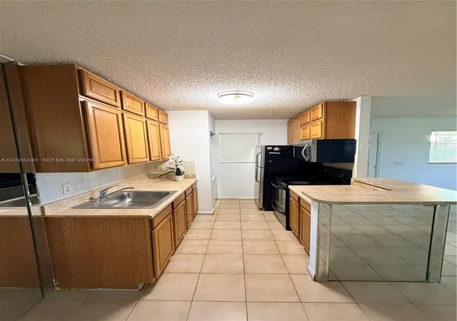 Homes for sale in Deerfield Beach, FL | 588 Trace Cir #202, Deerfield Beach, FL 33441 | MLS# A12020240