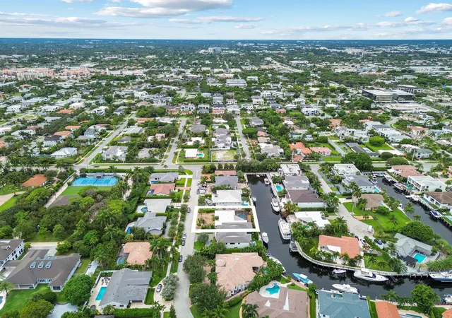 Photo 4 of Single family home for sale at 531 Silver Ln, Boca Raton, FL 33432 | MLS# B26029320 | Listing updated on 2026-09-26