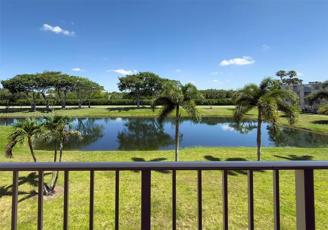 Homes for sale in Delray Beach, FL | 7145 Huntington Lane, Delray Beach, FL 33446 | Houzeo
