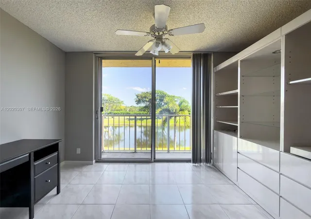 Homes for sale in Delray Beach, FL | 7145 Huntington Ln #303, Delray Beach, FL 33446 | MLS# A12020307