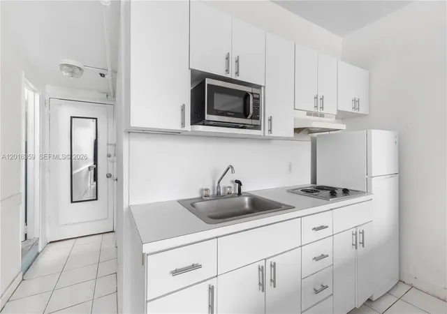 4th image of 255 W 24Th St #432, Miami Beach, FL 33140 | MLS# A12016359