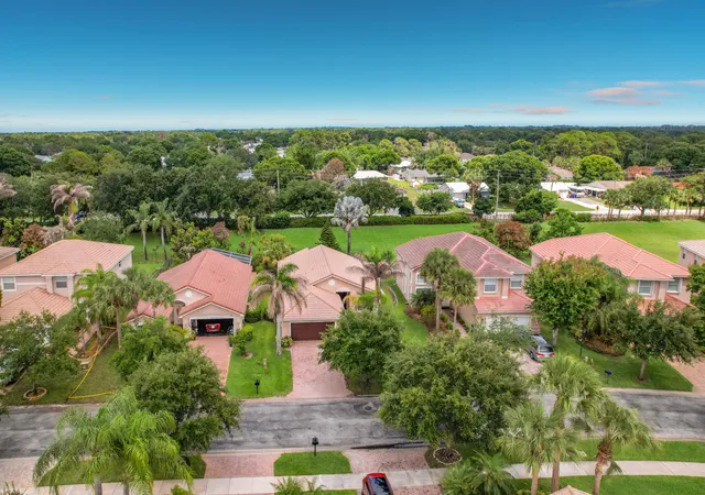 Photo 3 of Single family home for sale at 2045 Grey Falcon Cir Sw, Vero Beach, FL 32962 | MLS# B26029383 | Listing updated on 2026-09-30