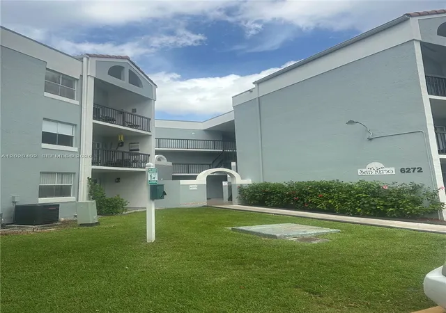 2nd image of 6272 Nw 186th St #212, Hialeah, FL 33015 | MLS# A12020402