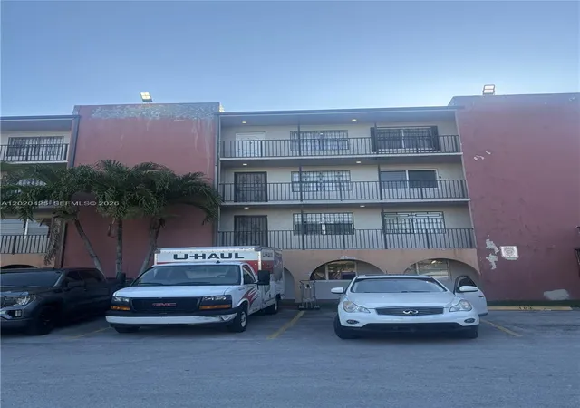 4th image of 6620 W 2Nd Ct, Miami, FL 33012