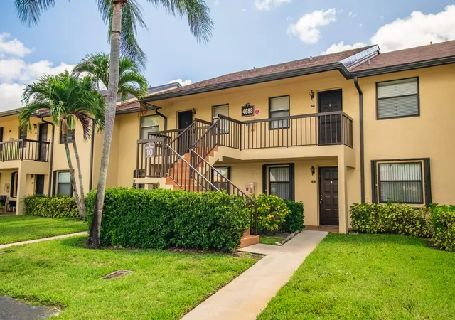 Photo 3 of Condo for sale at 4688 Lucerne Lakes Blvd E #104, Lake Worth, FL 33467 | MLS# B26029568 | Listing updated on 2026-09-28