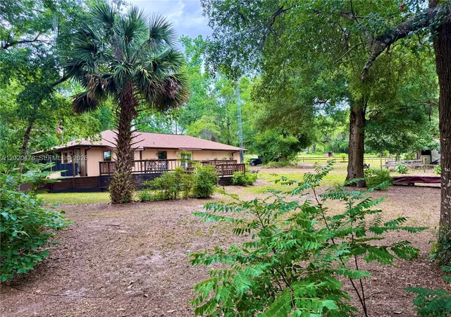 3rd image of 13167 Se 39Th Ct, Belleview, FL 34420 | MLS# A12020478
