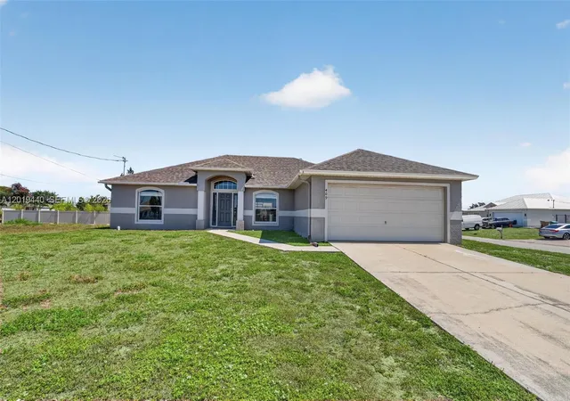 Homes for sale in Cape Coral, FL | 409 Ne 25th Ter, Cape Coral, FL 33909 | MLS# A12019440