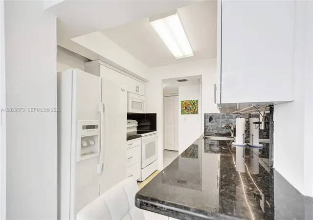 3rd image of 231 174Th St #1611, Sunny Isles Beach, FL 33160 | MLS# A12020573