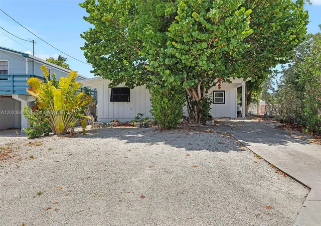 3rd image of 178 Coral Ave, Tavernier, FL 33070 | MLS# A12020606