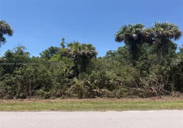 3rd image of 3811 Se 34 Ave, Naples, FL 34117 | MLS# A12020615