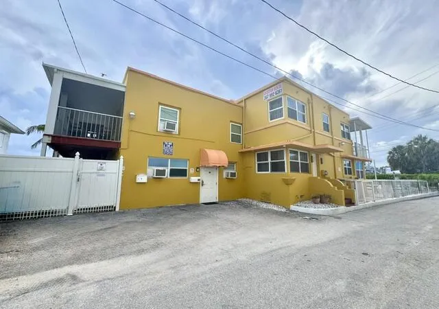 Photo 3 of Multi family home for sale at 300 Georgia St #1-5, Hollywood, FL 33019 | MLS# B26029709 | Listing updated on 2026-09-23