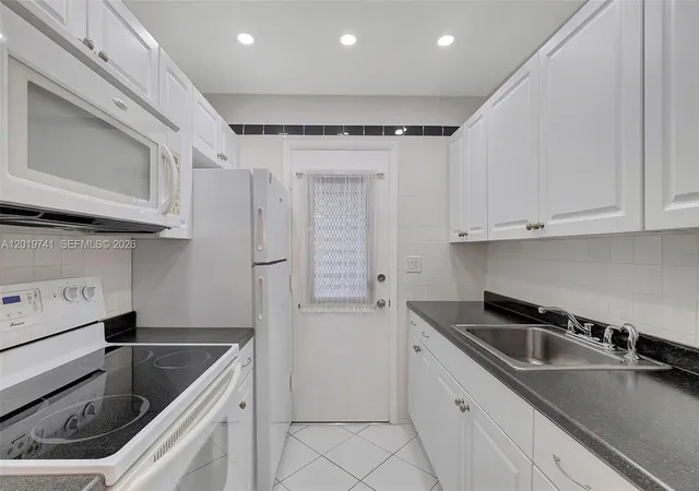 Homes for sale in Miami, FL | 17001 Ne 13Th Ave #306, Miami, FL 33162 | MLS# A12019741