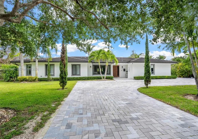4th image of 7200 Sw 107Th Ter, Pinecrest, FL 33156 | MLS# A12016980