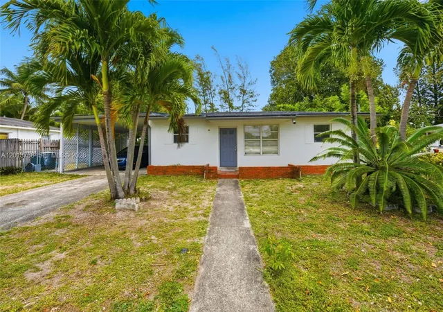 Homes for sale in West Park, FL | 4621 Sw 31st Dr, West Park, FL 33023 | MLS# A12018788