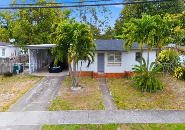 Homes for sale in West Park, FL | 4621 Sw 31st Dr, West Park, FL 33023 | MLS# A12018788