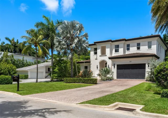 5th image of 229 Golden Beach Dr, Golden Beach, FL 33160 | MLS# A12018627