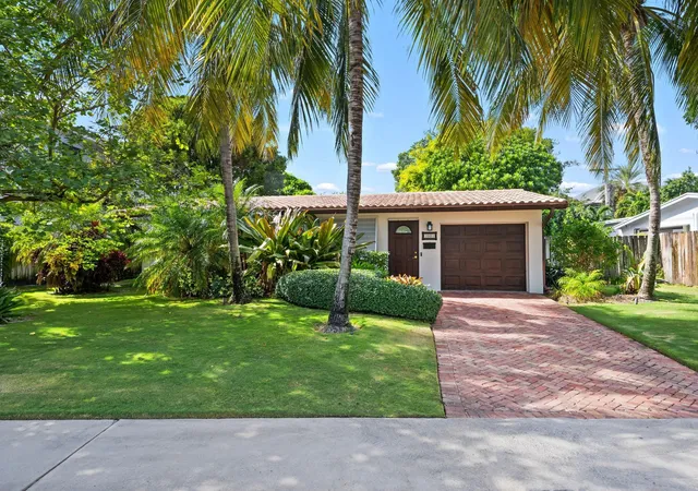 Photo 2 of Single family home for sale at 1001 Ne 2nd Terrace, Boca Raton, FL 33432 | MLS# B26029808 | Listing updated on 2026-09-23