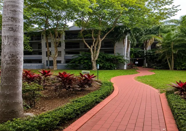 7th image of 13255 Sw 88 Ln #406CS, Miami, FL 33186 | MLS# A12020585
