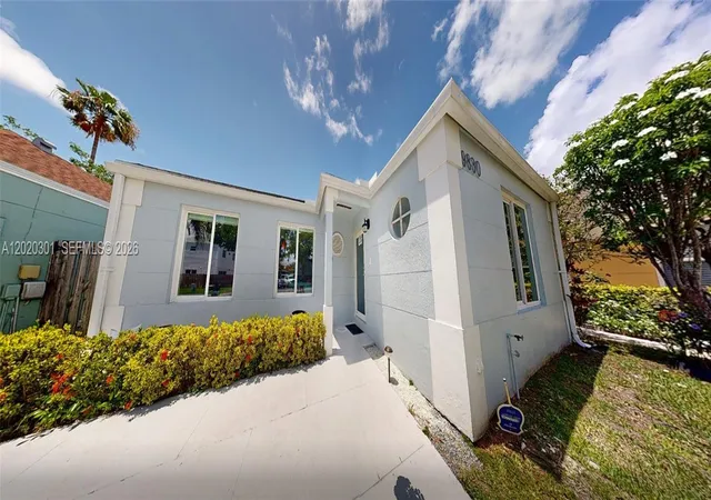 Homes for sale in Cutler Bay, FL | 9830 Sw 222nd St, Cutler Bay, FL 33190 | MLS# A12020301