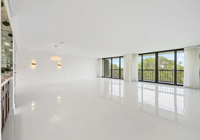 Photo 2 of Condo for sale at 2450 Presidential Way #505, West Palm Beach, FL 33401 | MLS# B26029885 | Listing updated on 2026-09-23