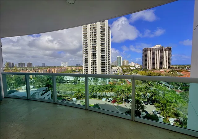 5th image of 19400 Turnberry Wy #731, Miami, FL 33180 | MLS# A12013675