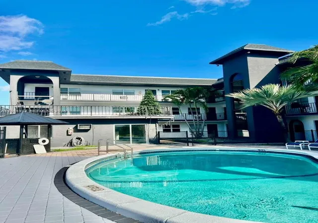 2nd image of 1100 Ne 9Th Ave #305, Fort Lauderdale, FL 33304 | MLS# A12021207