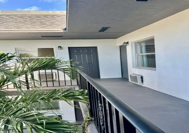 4th image of 1100 Ne 9Th Ave #305, Fort Lauderdale, FL 33304 | MLS# A12021207