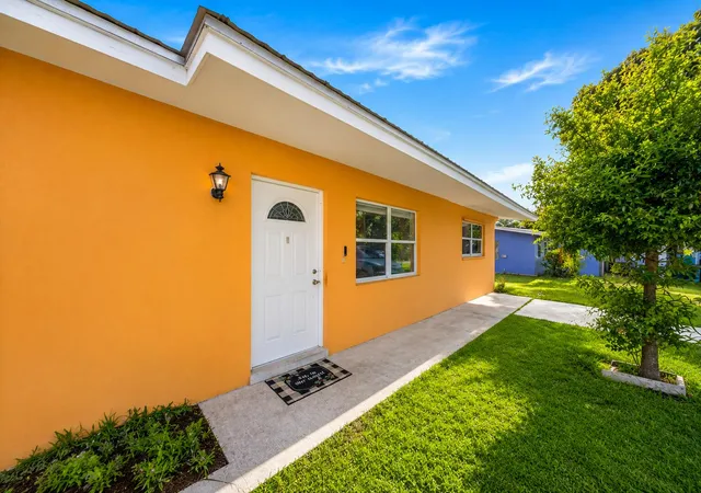 Photo 2 of Single family home for sale at 2805 Brantley Rd, Fort Pierce, FL 34981 | MLS# B26030047 | Listing updated on 2026-09-23
