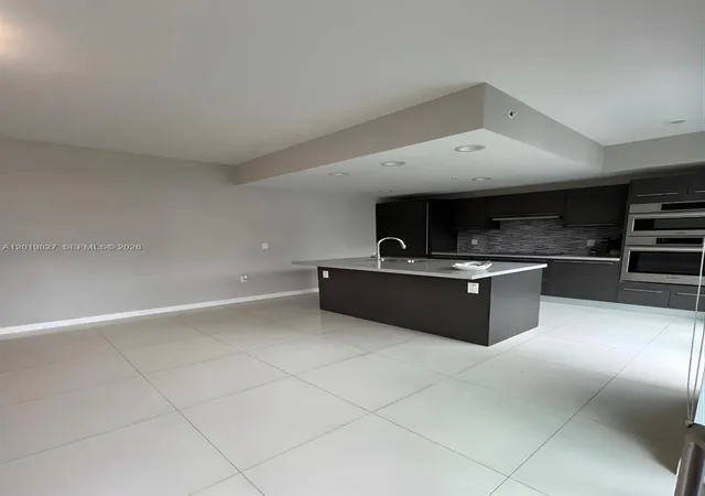 2nd image of 7875 Nw 107Th Ave #412, Doral, FL 33178 | MLS# A12019827
