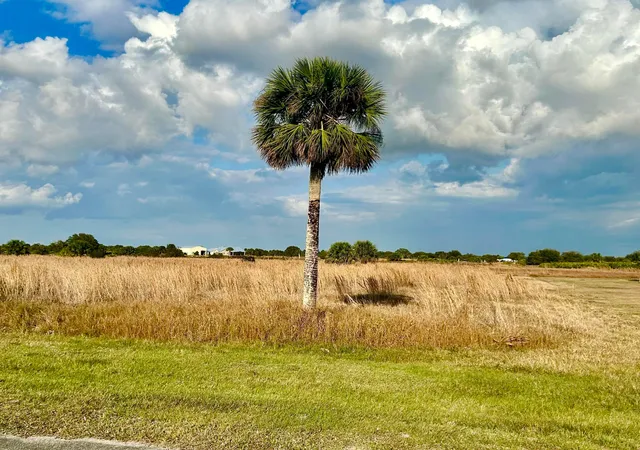 2nd image of 6635 Se 26th Trl, Okeechobee, FL 34974 | MLS# B26030089