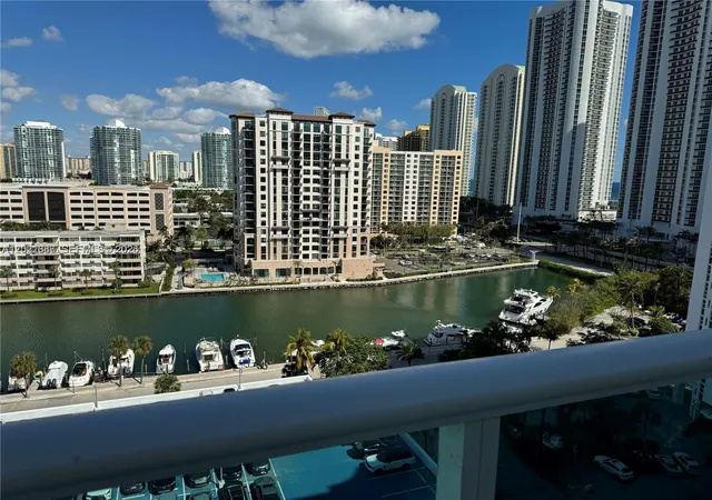 3rd image of 100 Bayview Dr #1428, Sunny Isles Beach, FL 33160 | MLS# A12021387