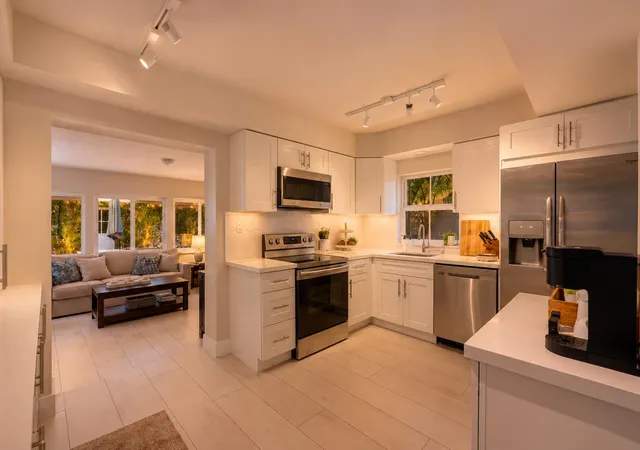 3rd image of 1020 SW 18th Court, Fort Lauderdale, FL 33315 | MLS# B26030106