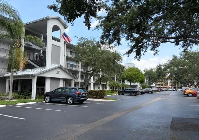 2nd image of 1300 Sw 125Th Ave, Pembroke Pines, FL 33027