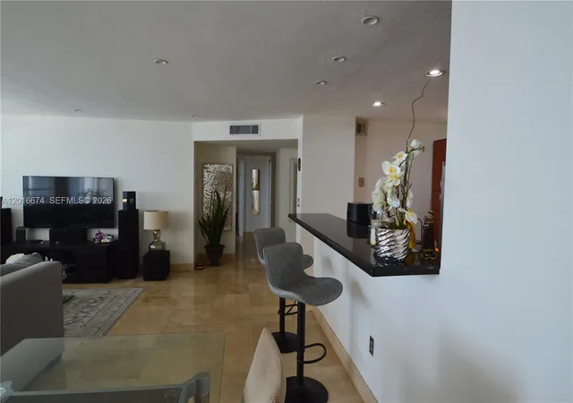 4th image of 2780 Ne 183Rd St #PH04, Aventura, FL 33160 | MLS# A12016674