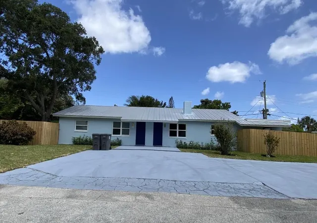 Photo 1 of House for sale at 1867 Windsor Dr, North Palm Beach, FL 33408 | MLS# B26030229 | Listing updated on 2026-09-23
