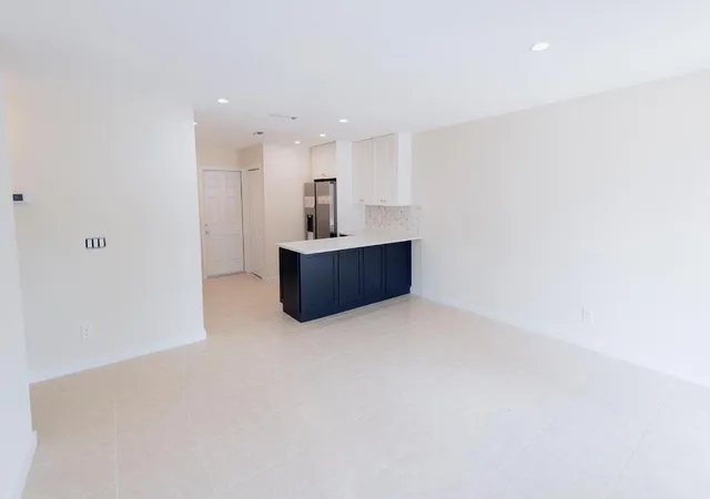 Photo 3 of House for sale at 1867 Windsor Dr, North Palm Beach, FL 33408 | MLS# B26030229 | Listing updated on 2026-09-23
